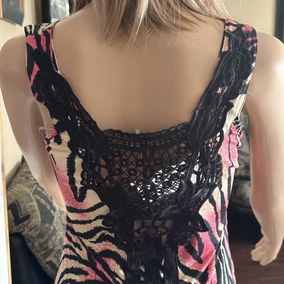 Brand New Body Fit Dress. - Picture 7 of 9